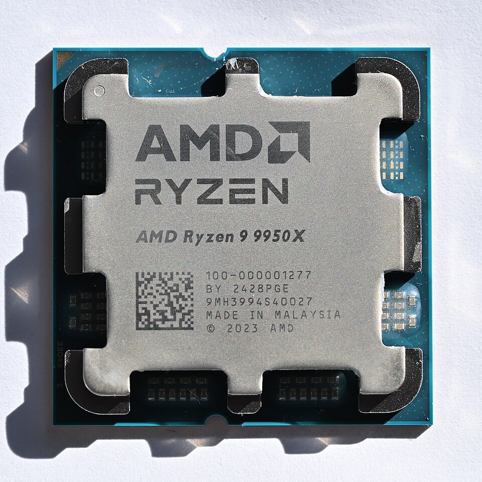 AMD Ryzen 9 9950X